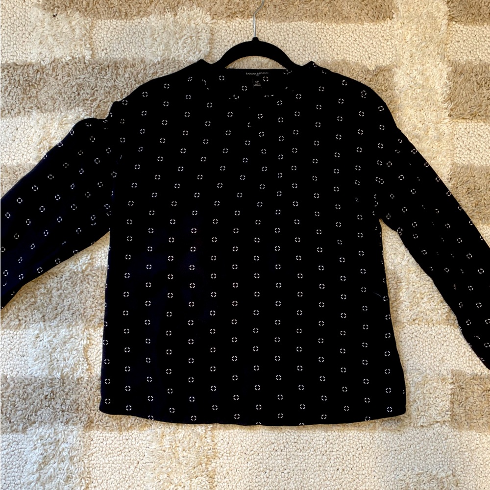 Banana Republic S top, Great for Office